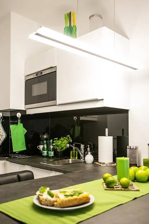 Green Apartment Hawelanska Poznań 0*,  Polska