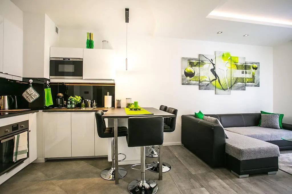 Green Apartment Hawelanska Poznań Polska